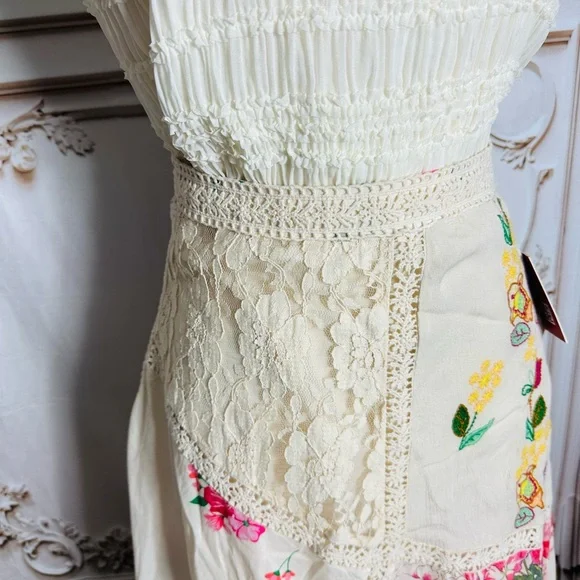 Reba Cream Floral Maxi Skirt - Picture 8 of 12